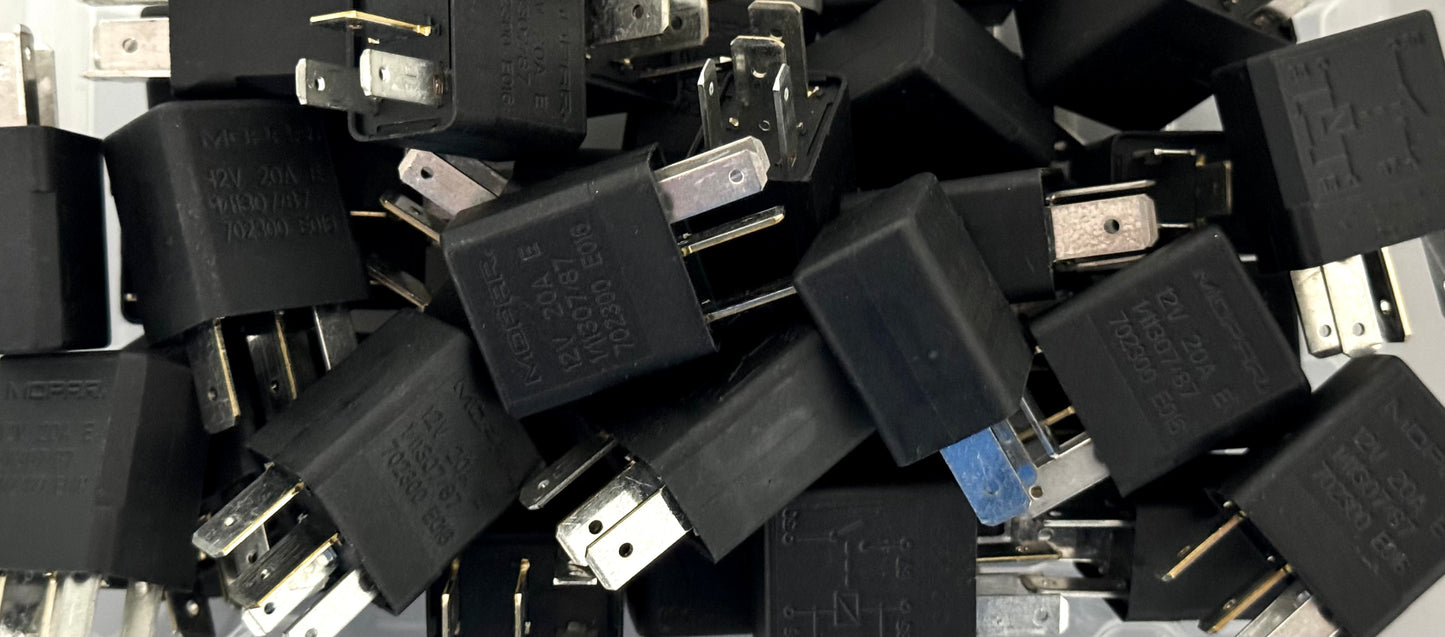 RELÈ RELAY MOPAR 12V 20A JEEP ALFA FIAT, Ducato, Stelvio, Compass, Panda, Avenger, Tonale, MiTo, RAM, Hornet, Neon, Tipo, Charger, 500X 600 Panda ORIGINALE OE 702300.